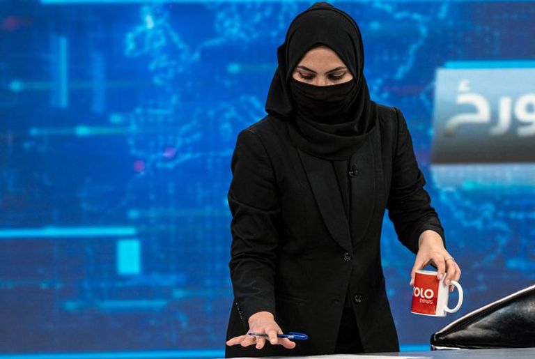 النقاب إجباري في تلفزيون أفغانستان